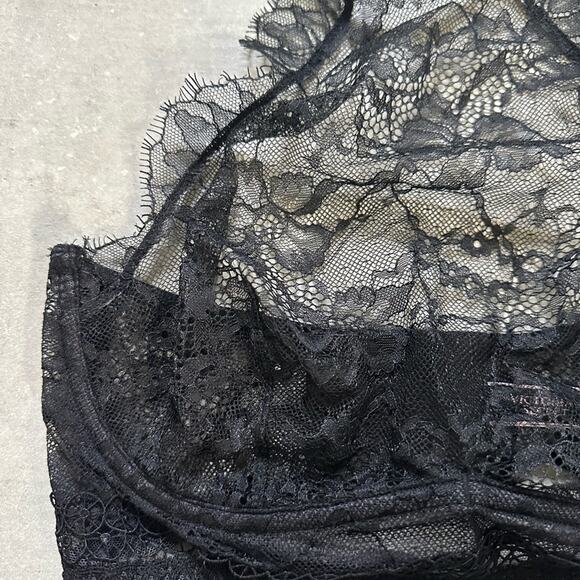 Victoria's Secret Black Lace Halter Bra size 32D - Picture 4 of 9